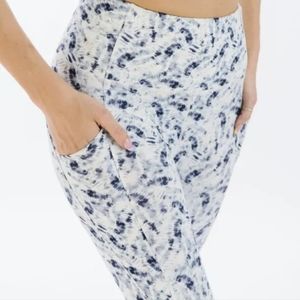 Zyia Storm Brushed Hendrix Pocket Criterion 7/8 24" Length Leggings XL (12)